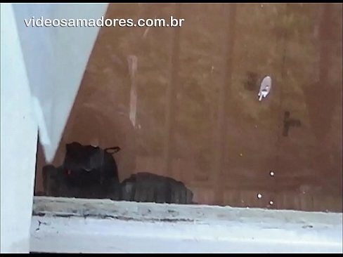 ❤️ Home excitat mirant la seva xicota amb un altre noi, gravant un vídeo de merda sense molestar la parella ❤️ Porno preciós a nosaltres ❤