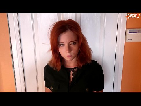 ❤️ La guàrdia de seguretat va castigar a una dona bonica per robar - Cum a la boca ❤️ Porno preciós a nosaltres ❤