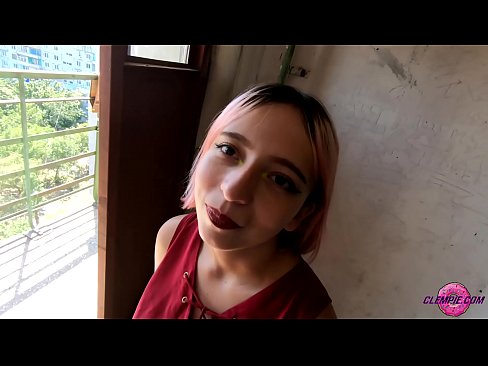 ❤️ Student Sensual xucla un desconegut a l'Outback - Cum a la cara ❤️ Porno preciós a nosaltres ❤